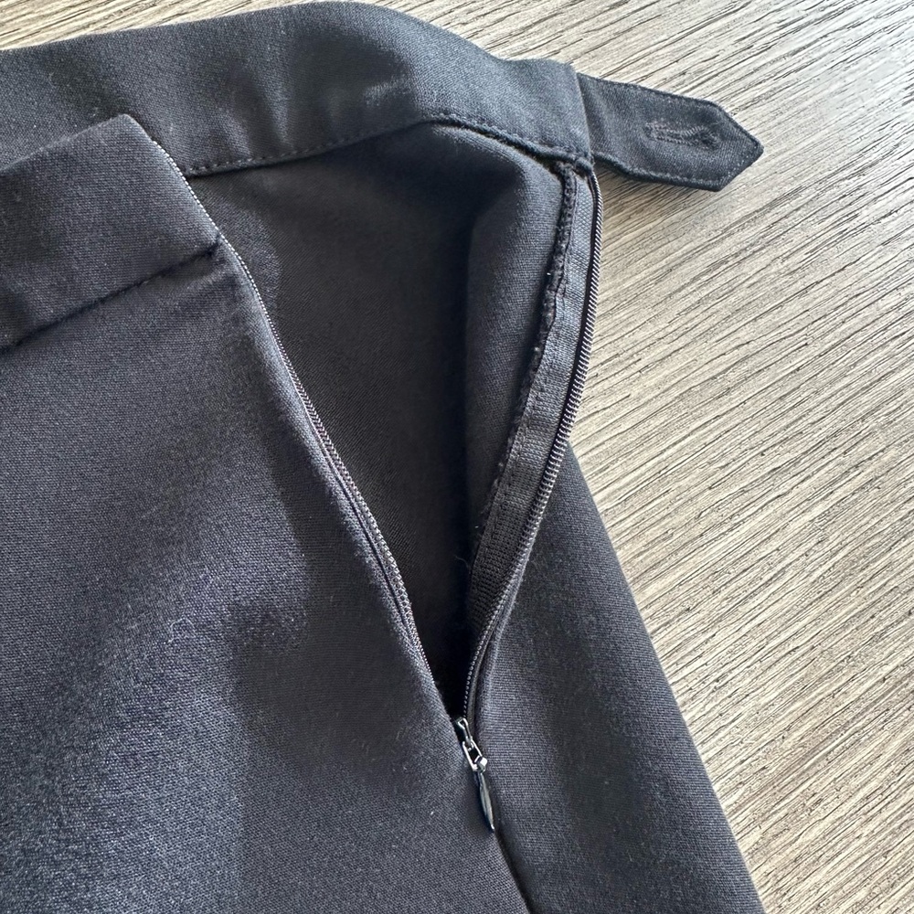 Banana Republic Women's Black Skinny Pants - Picture 3 of 4